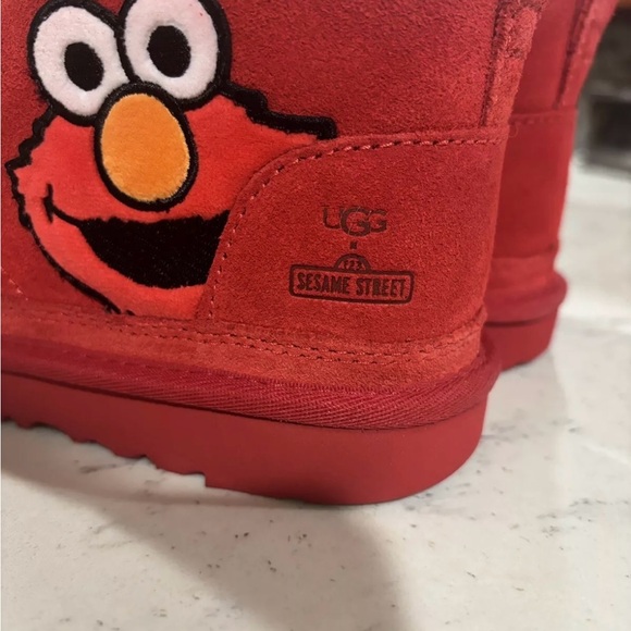 UGG X SESAME STREET Elmo Neumel RedLittle Kids Boots Preschool Size 3Y - Picture 6 of 8